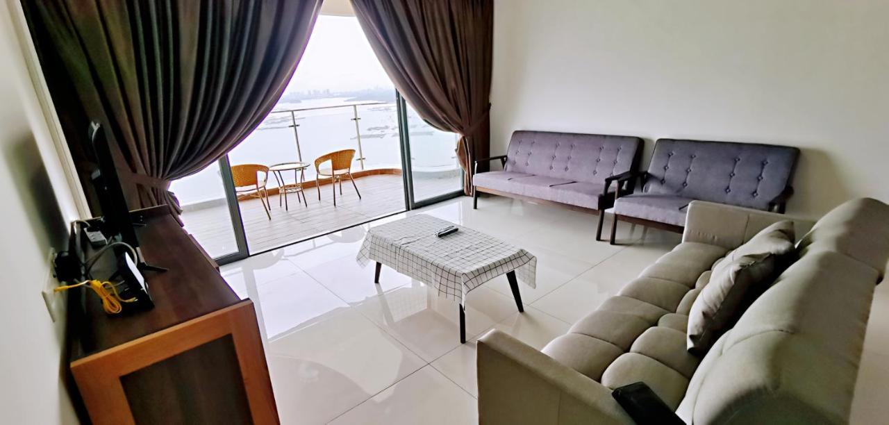 Superb Seaview Royal Strand Danga Bay Country Garden Appartamento Johor Bahru Esterno foto